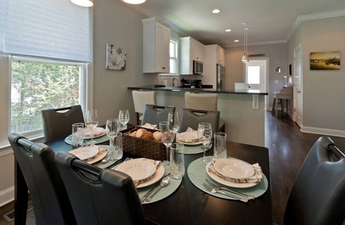 St. Elmo Improvement League House | Heart of St. Elmo-Family Friendly- 2 Blocks to Incline