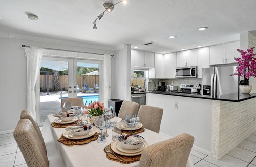 Downtown Fort Lauderdale House | Heated pool-6min2Beach-Dream patio-Pergola-Golf