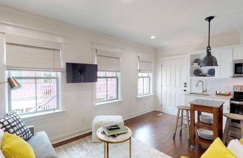 Historic District - North Condo | Heated Pool Access | 5*Clean | Flex Cancelation