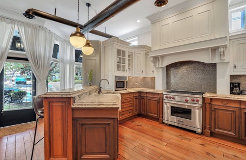 Historic Downtown Savannah House | Heated Pool Access | 5*Clean | Flex Cancelation