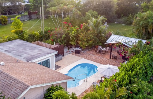 Lake Worth House | Heated Pool /Game Room /5+ Beds /Pet OK