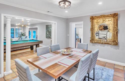 Coral Ridge House | Heated pool Quiet Neighborhood Family Vacation Escape Key