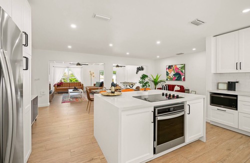 Miami Shores House | Heated Pool, Spa & Fire Pit BNR Vacation Rentals