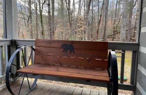 Wears Valley Ski Chalet | Heaven's Hideaway