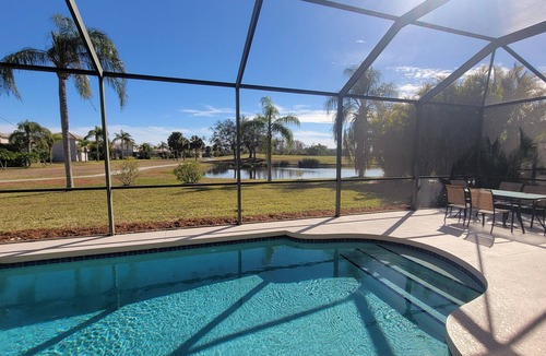 Braden River House | Heavenly Pool Home on a Golf Course