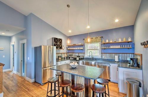 Hiawassee House | Hiawassee Home w/Views < 1 Mi to Lake Chatuge
