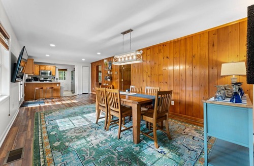 Lake Sequoyah House | Hick's Lakehouse, Great views, Fire-pit, Kayaks