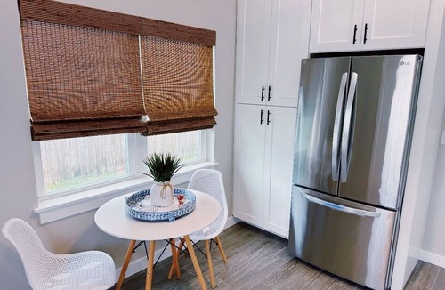 Boardwalk House | Hidden Beach Bungalow - Walk to the beach, shops and great eats!