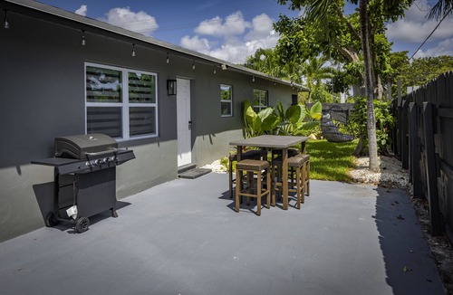 Central Corals House | Hidden Gem in Fort Lauderdale area! Beautiful 3 BDR/2 BATH centrally located!