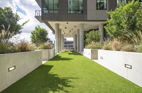 Buckhead Apartment | Hidden in Plain Site Suite w/Free Parking & City View