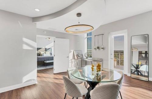 South Eola Apartment | High-End Downtown Orlando Penthouse with Patio