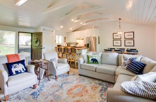 Sapphire House | High-End Sapphire Retreat on Fairfield Lake!