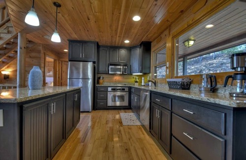 Raccoon Ridge Cabin | High Hopes | $299 Off Your Stay!