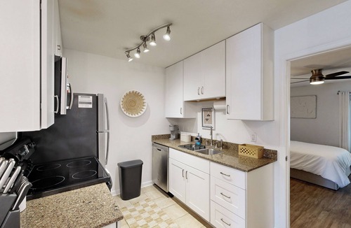 Tallahassee House | Hike, Fish & Relax: Tallahassee Townhome w/Patio!