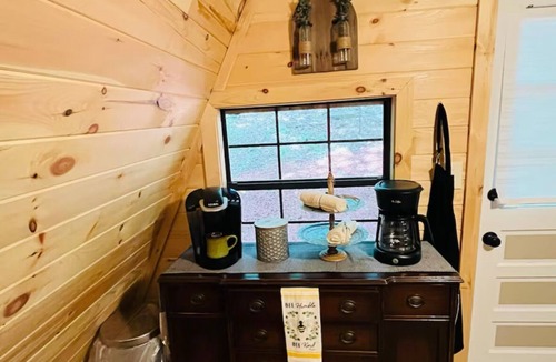 Rosman House | Hilda’s Hideaway- a charming little A-frame