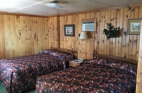 Montello Hotel | Hilltop Motel