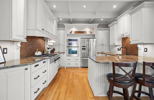 Corryville House | Historic 4BR Gem | Walk to UC | Free Parking