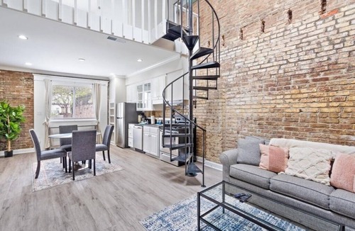 Central Business District Apartment | Historic Carriage House Loft In Heart of Downtown Mobile