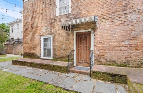 Central Business District Apartment | Historic Carriage House Loft In Heart of Downtown Mobile