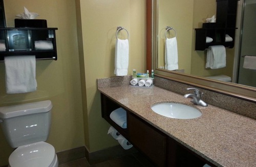 Madison Hotel | Historic Charm! 2 Spacious Units Near Attractions