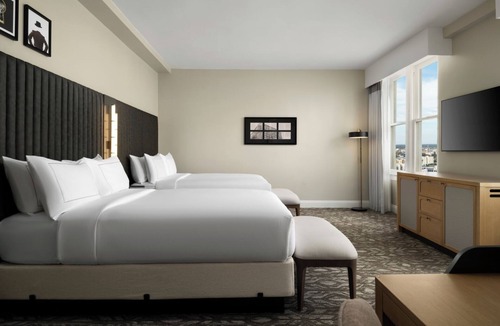 Downtown Tampa Hotel | Historic Charm Meets Modern Luxury: Downtown Tampa Getaway! 4 Rooms