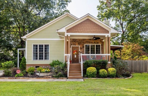 College Park Apartment | Historic College park w/Backyard porch & patio