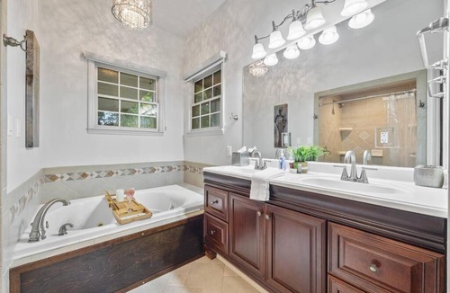 College Park Apartment | Historic College park w/Backyard porch & patio