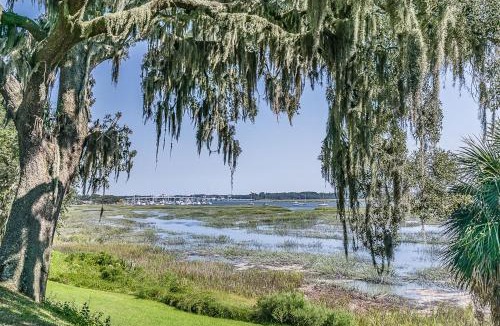 Historic District House | Historic Home Overlooking the Beaufort River Located on Bay St - Sleeps 10