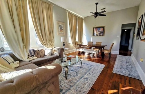 Touro Condo | Historic Uptown 2-bedroom condo New Orleans Mardi Gras