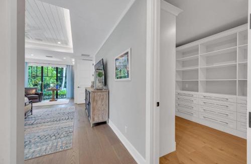 Lake Ida Shores House | Historical Residence Heated Pool Beach Proximity Heron Key RESlDENCES