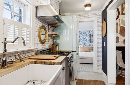 Leipers Fork House | History Meets Luxury - Dreamy Sweeney Cottage