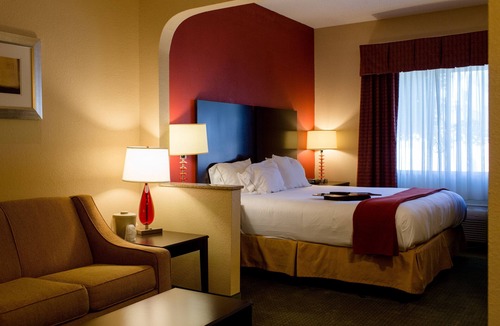Oxford Hotel | Holiday Inn Express Hotel & Suites Oxford by IHG
