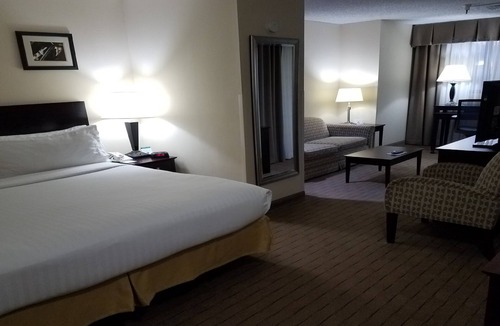 Downtown Little Rock Hotel | Holiday Inn Express Little Rock Airport by IHG
