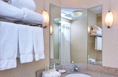 New Pathways Hotel | Holiday Inn Express Memphis Medical Center Midtown by IHG