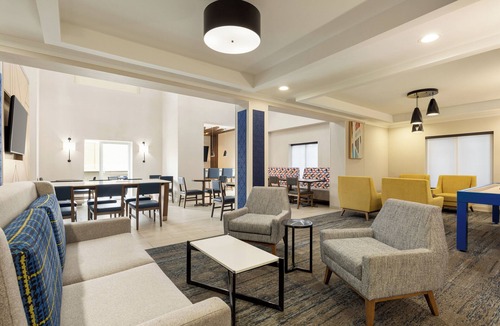 Tuscaloosa Hotel | Holiday Inn Express & Suites Tuscaloosa-University by IHG