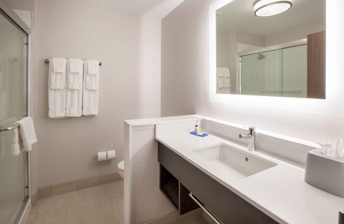 Woodstock Hotel | Holiday Inn Express & Suites Atlanta N - Woodstock by IHG