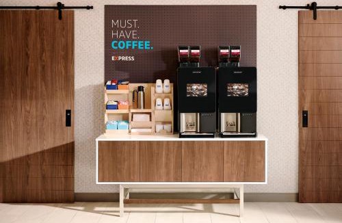 Commerce Hotel | Holiday Inn Express & Suites - Commerce by IHG