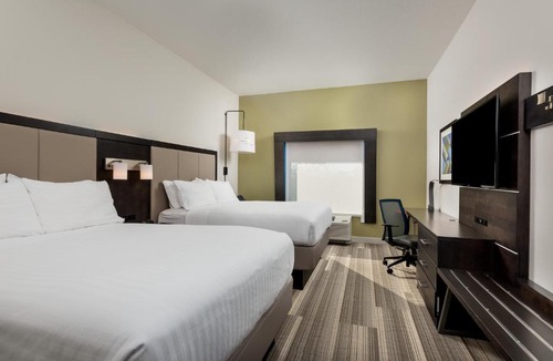 Lakeland Hotel | Holiday Inn Express & Suites Lakeland South by IHG