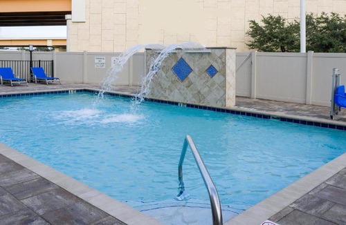 Tampa Hotel | Holiday Inn Express & Suites - Tampa East - Ybor City by IHG