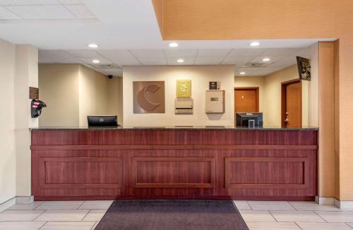 Farmers Hotel | Holiday Inn Express & Suites Morehead by IHG