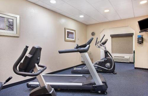 Murphy Hotel | Holiday Inn Express & Suites Murphy by IHG