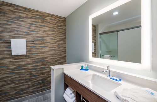 Simpsonville Hotel | Holiday Inn Express & Suites Greenville SE - Simpsonville by IHG