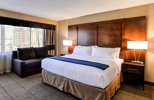 Downtown Hotel | Holiday Inn Express Washington DC N-Silver Spring by IHG