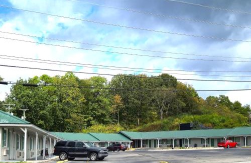 Cleveland Hotel | Holiday Motel by Belvilla Cleveland, TN