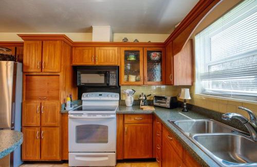 South Daytona House | Home Away from Home Daytona 3 Bedroom