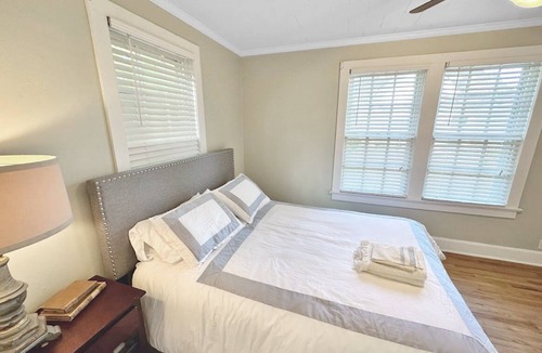 New Albany Cottage | Home/PrivateYard/Walk2TrailDowntown