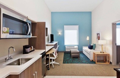 Crestline Heights Hotel | Home2 Suites by Hilton Birmingham Colonnade