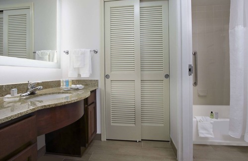 Ludlam Hotel | Homewood Suites by Hilton Miami Airport West