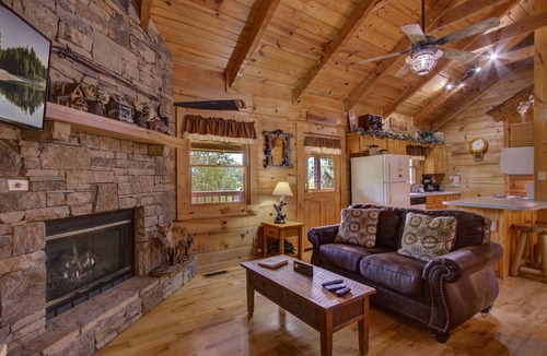 Wears Valley House | Honeymoon Cabin In Wears Valley - Always & Forever- Seasonal Public Swimming & Fishing Access