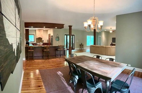 Canton House | HORSE FARM ON PRIVATE 22 ACRES + TROUT POND